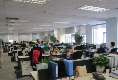 ?AI未來趨勢：技術(shù)突破、應(yīng)用拓展與社會影響深化?